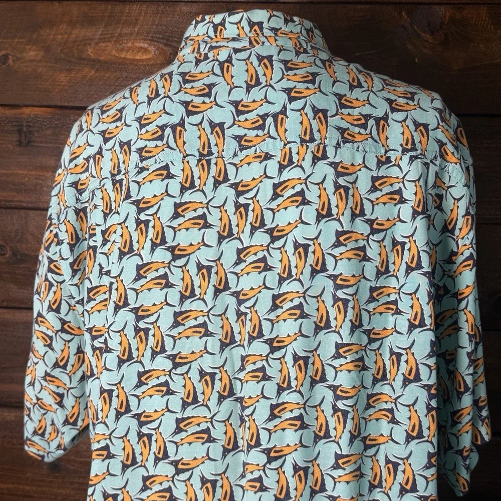 Tommy Bahama Swordfish Camp Shirt Men's Large Blue Short Sleeve Swordfish